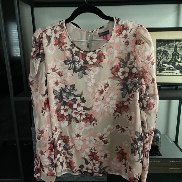 Vince Camuto Timeless Blooms Long Sleeve Blouse - Picture 3 of 6